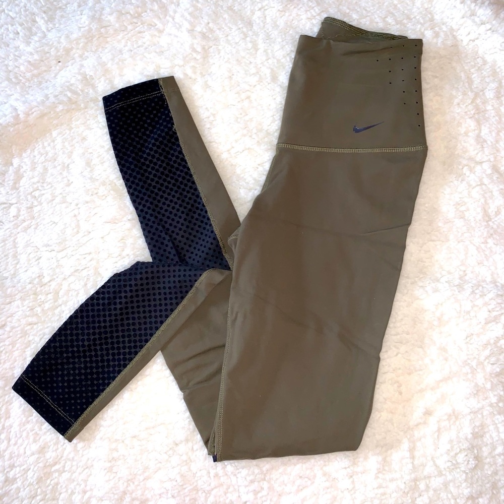 NIKE Dri-Fit Mesh Leggings/Extra Small